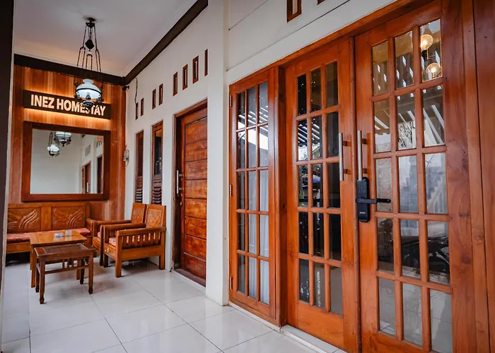 Inez Homestay